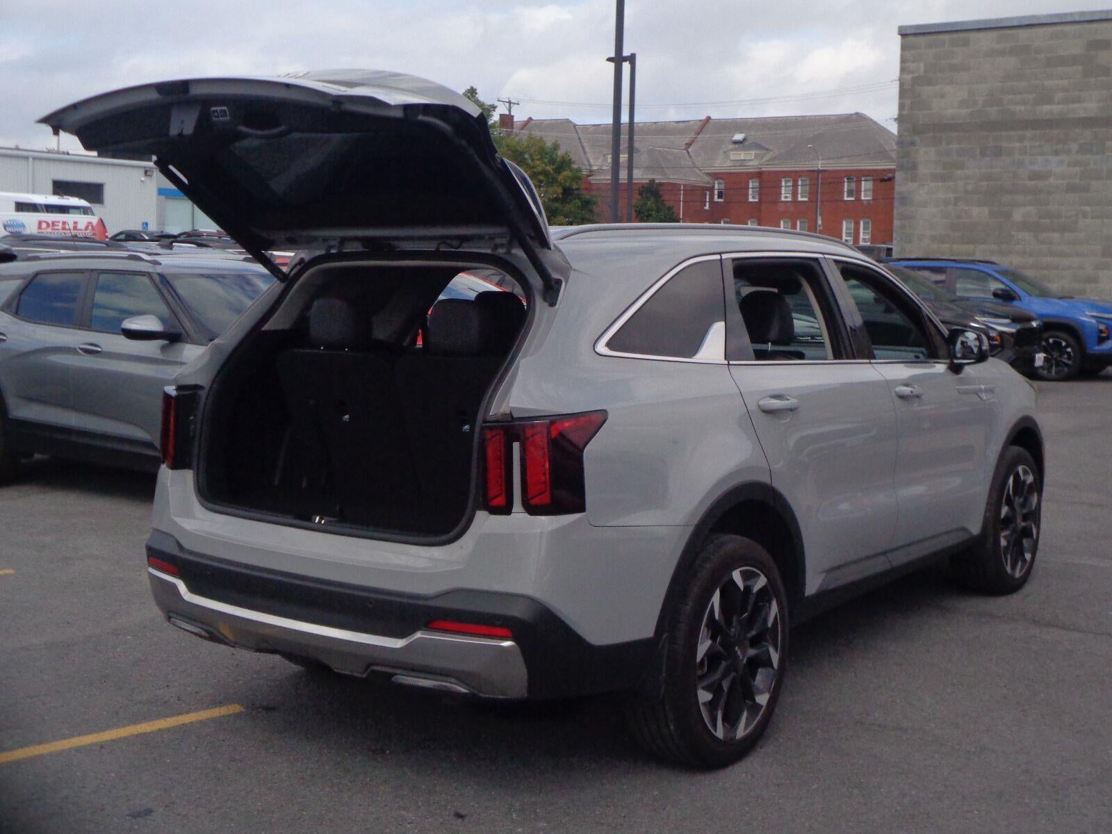 2024 Kia Sorento X-Line EX